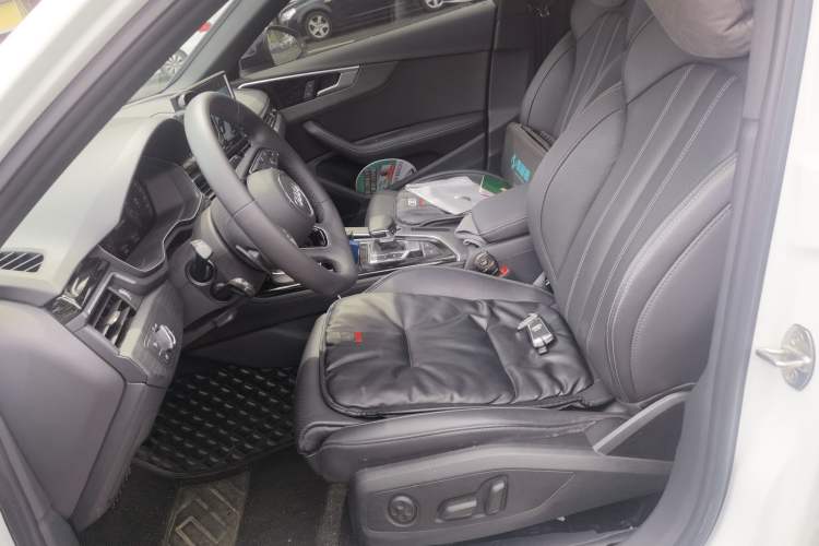 Used Audi A4L 2023 40 TFSI Luxury Dynamic Model Left Front Seat