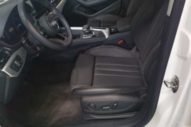 Used Audi A4L 2023 40 TFSI Luxury Dynamic Model Left Front Seat