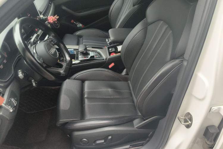 Used Audi A4L 2023 40 TFSI Luxury Dynamic Model Left Front Seat