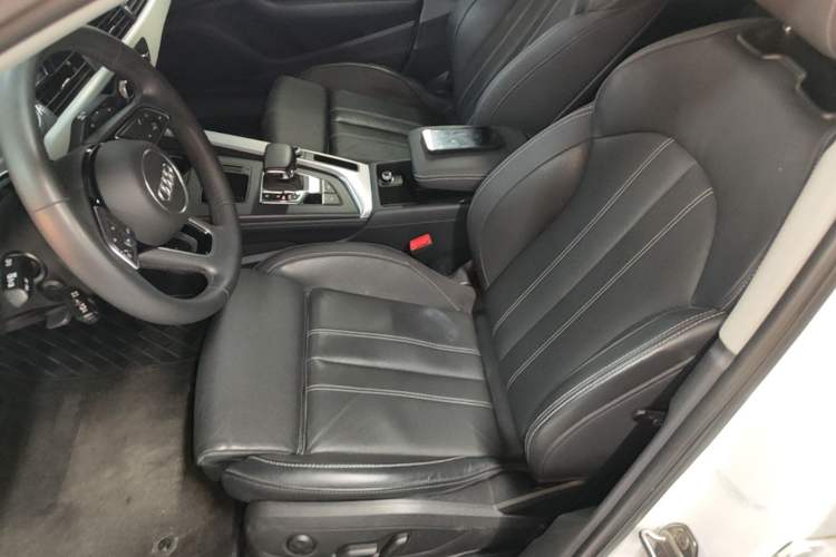 Used Audi A4L 2023 40 TFSI Fashion Dynamic Model Left Front Seat