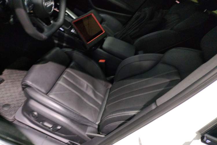 Used Audi A4L 2023 40 TFSI Luxury Dynamic Model Left Front Seat