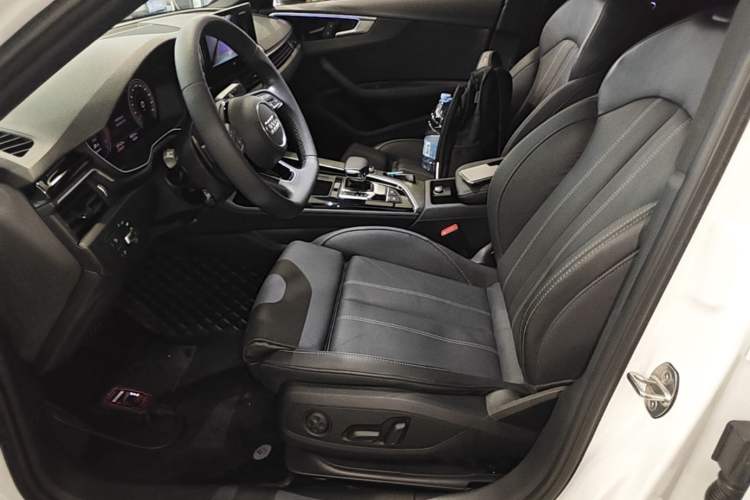 Used Audi A4L 2023 40 TFSI Luxury Dynamic Model Left Front Seat
