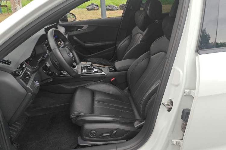 Used Audi A4L 2023 40 TFSI Luxury Dynamic Model Left Front Seat
