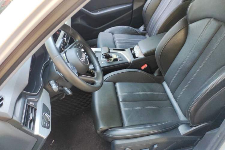 Used Audi A4L 2023 40 TFSI Fashion Dynamic Model Left Front Seat