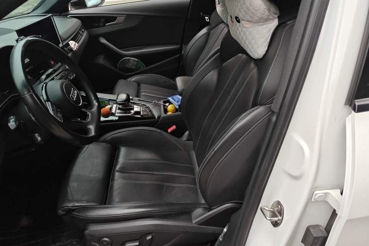 Used Audi A4L 2023 40 TFSI Luxury Dynamic Model Left Front Seat