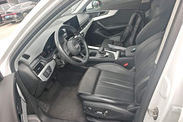 Used Audi A4L 2023 40 TFSI Fashion Dynamic Model Left Front Seat