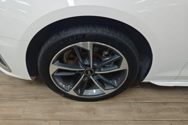 Used Audi A4L 2023 40 TFSI Fashion Dynamic Model Left Front Wheel Hub