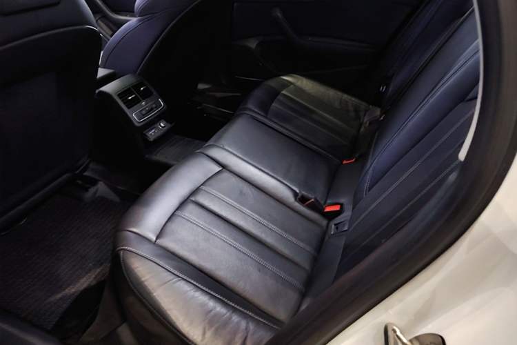 Used Audi A4L 2023 40 TFSI Luxury Dynamic Model Left Rear Seat