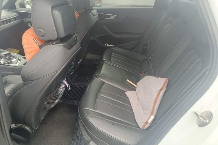 Used Audi A4L 2023 40 TFSI Luxury Dynamic Model Left Rear Seat
