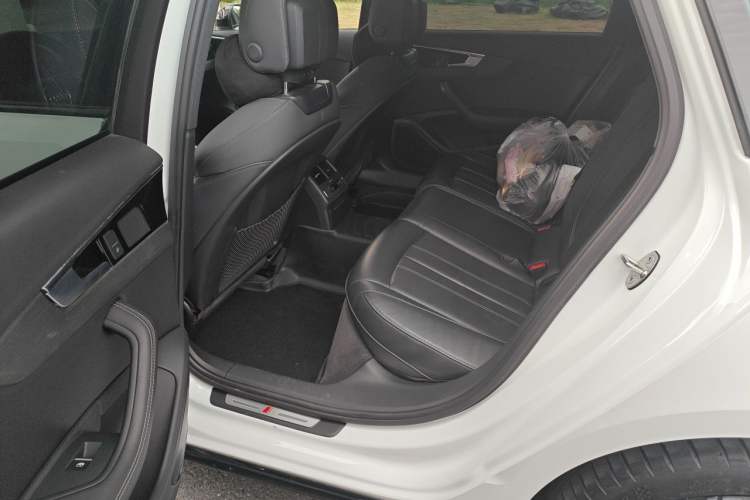 Used Audi A4L 2023 40 TFSI Luxury Dynamic Model Left Rear Seat