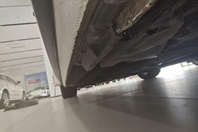 Used Audi A4L 2023 40 TFSI quattro Luxury Dynamic Edition Left Side Sill