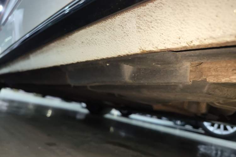 Used Audi A4L 2023 40 TFSI Luxury Dynamic Model Left Side Sill