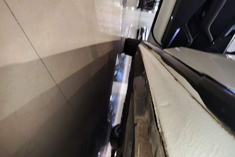 Used Audi A4L 2023 40 TFSI Luxury Dynamic Model Left Side Sill