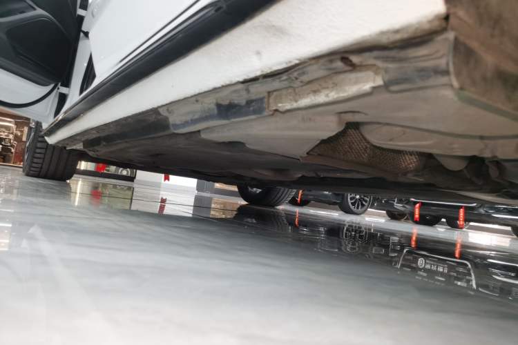 Used Audi A4L 2023 40 TFSI Luxury Dynamic Model Left Side Sill