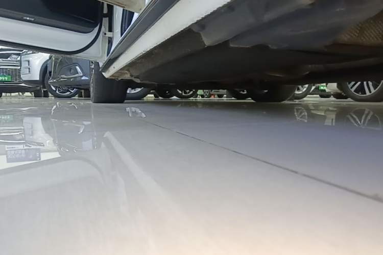 Used Audi A4L 2023 40 TFSI Luxury Dynamic Model Left Side Sill