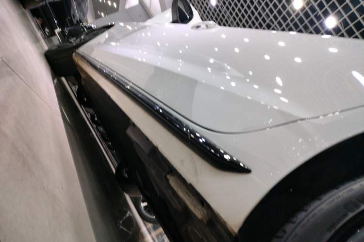 Used Audi A4L 2023 40 TFSI Luxury Dynamic Model Left Side Sill