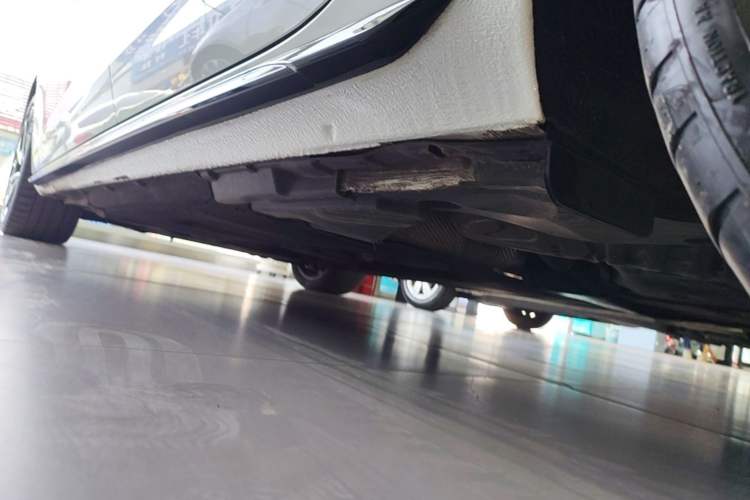 Used Audi A4L 2023 40 TFSI Luxury Dynamic Model Left Side Sill