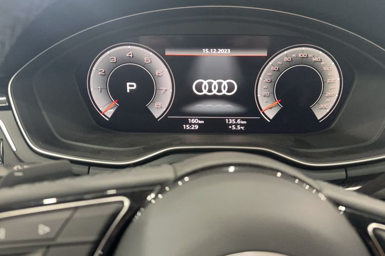 Used Audi A4L 2023 40 TFSI quattro Luxury Dynamic Edition Odometer Close Up
