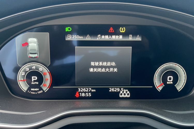 Used Audi A4L 2023 40 TFSI Luxury Dynamic Model Odometer Close Up