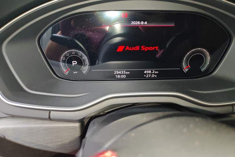 Used Audi A4L 2023 40 TFSI Luxury Dynamic Model Odometer Close Up