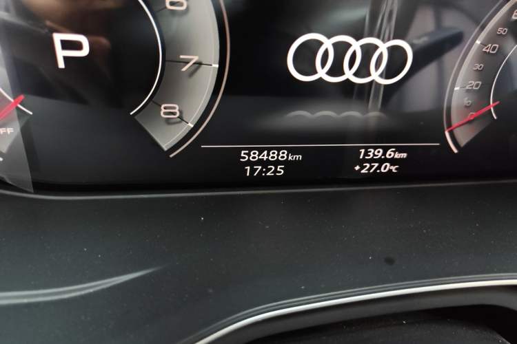 Used Audi A4L 2023 40 TFSI Luxury Dynamic Model Odometer Close Up