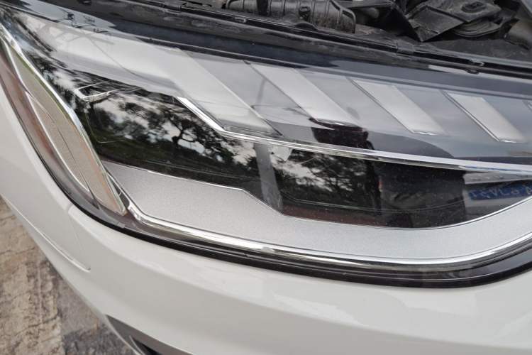 Used Audi A4L 2023 40 TFSI Fashion Dynamic Model Right Front Headlight
