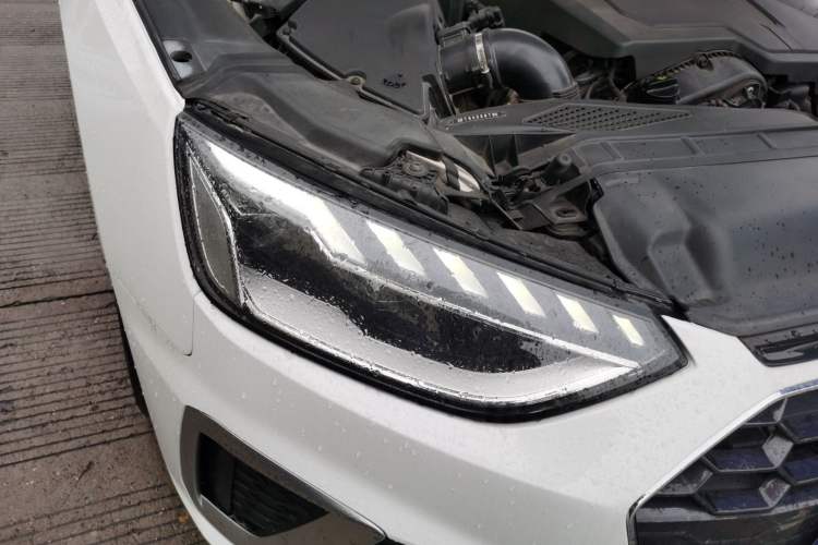 Used Audi A4L 2023 40 TFSI Fashion Dynamic Model Right Front Headlight