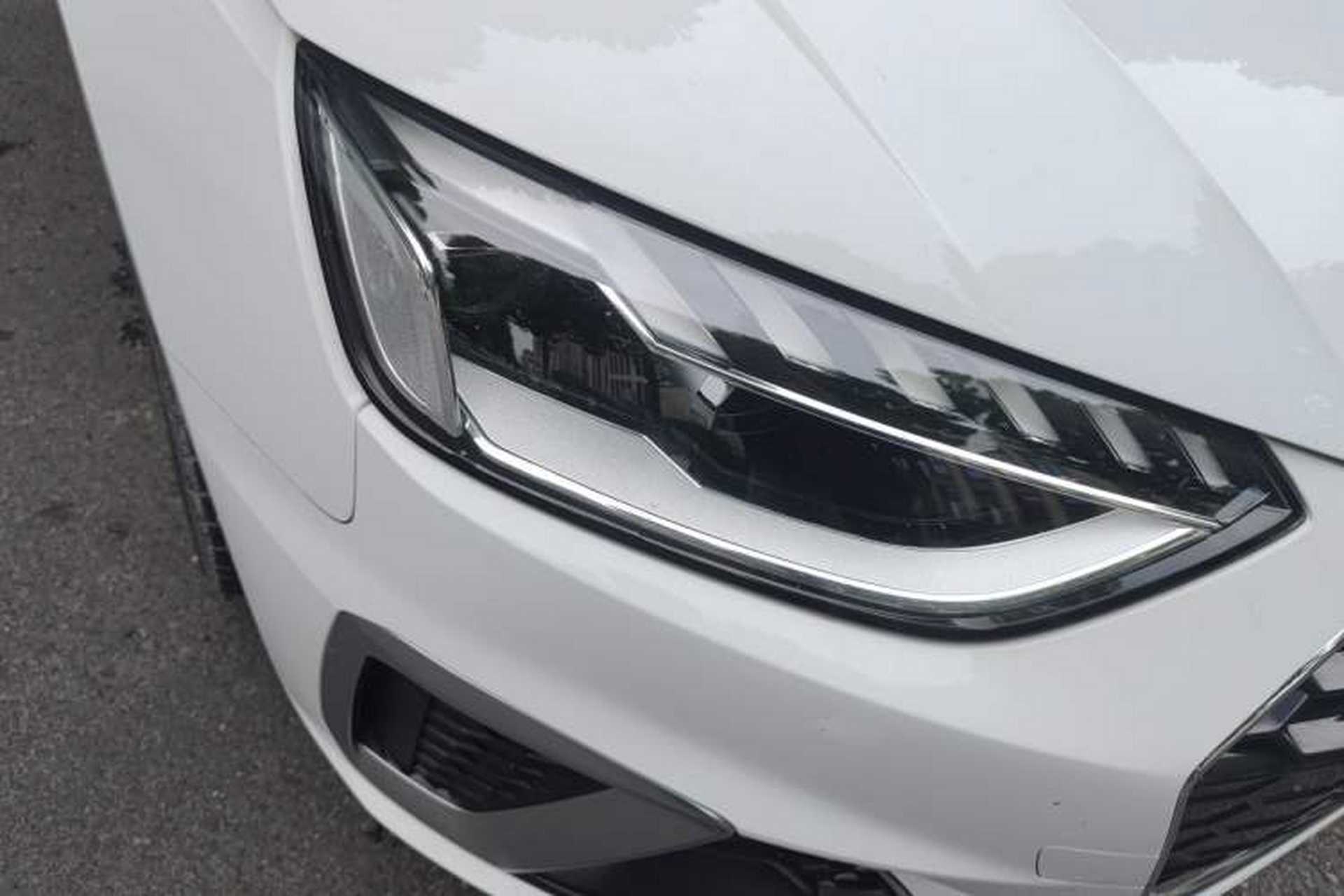 Used Audi A4L 2023 40 TFSI Fashion Dynamic Model Right Front Headlight