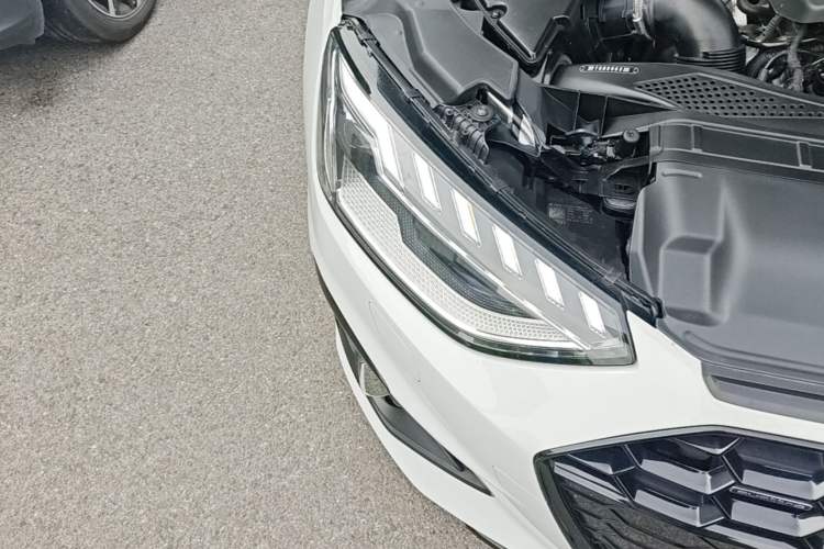 Used Audi A4L 2023 40 TFSI quattro Luxury Dynamic Edition Right Front Headlight