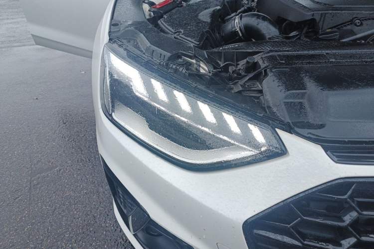 Used Audi A4L 2023 40 TFSI Luxury Dynamic Model Right Front Headlight