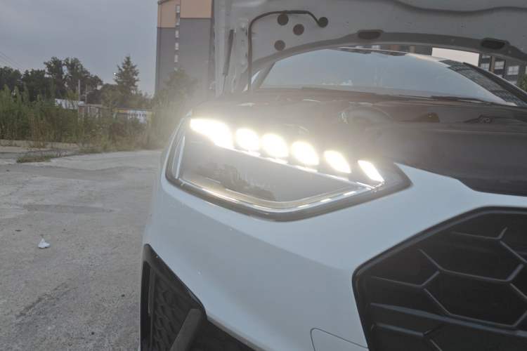 Used Audi A4L 2023 40 TFSI Luxury Dynamic Model Right Front Headlight