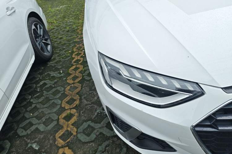 Used Audi A4L 2023 40 TFSI Fashion Dynamic Model Right Front Headlight