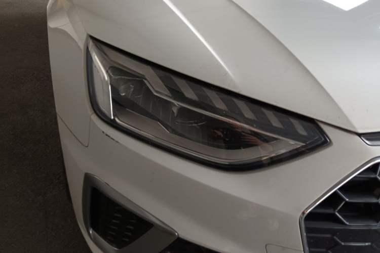 Used Audi A4L 2023 40 TFSI Fashion Dynamic Model Right Front Headlight