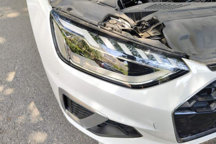 Used Audi A4L 2023 40 TFSI Fashion Dynamic Model Right Front Headlight