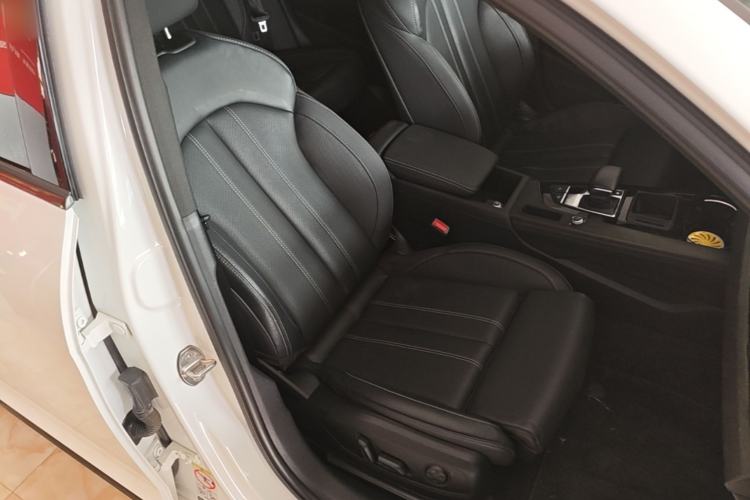 Used Audi A4L 2023 40 TFSI Luxury Dynamic Model Right Front Seat