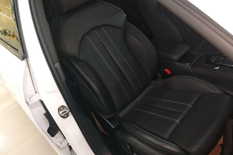 Used Audi A4L 2023 40 TFSI Luxury Dynamic Model Right Front Seat