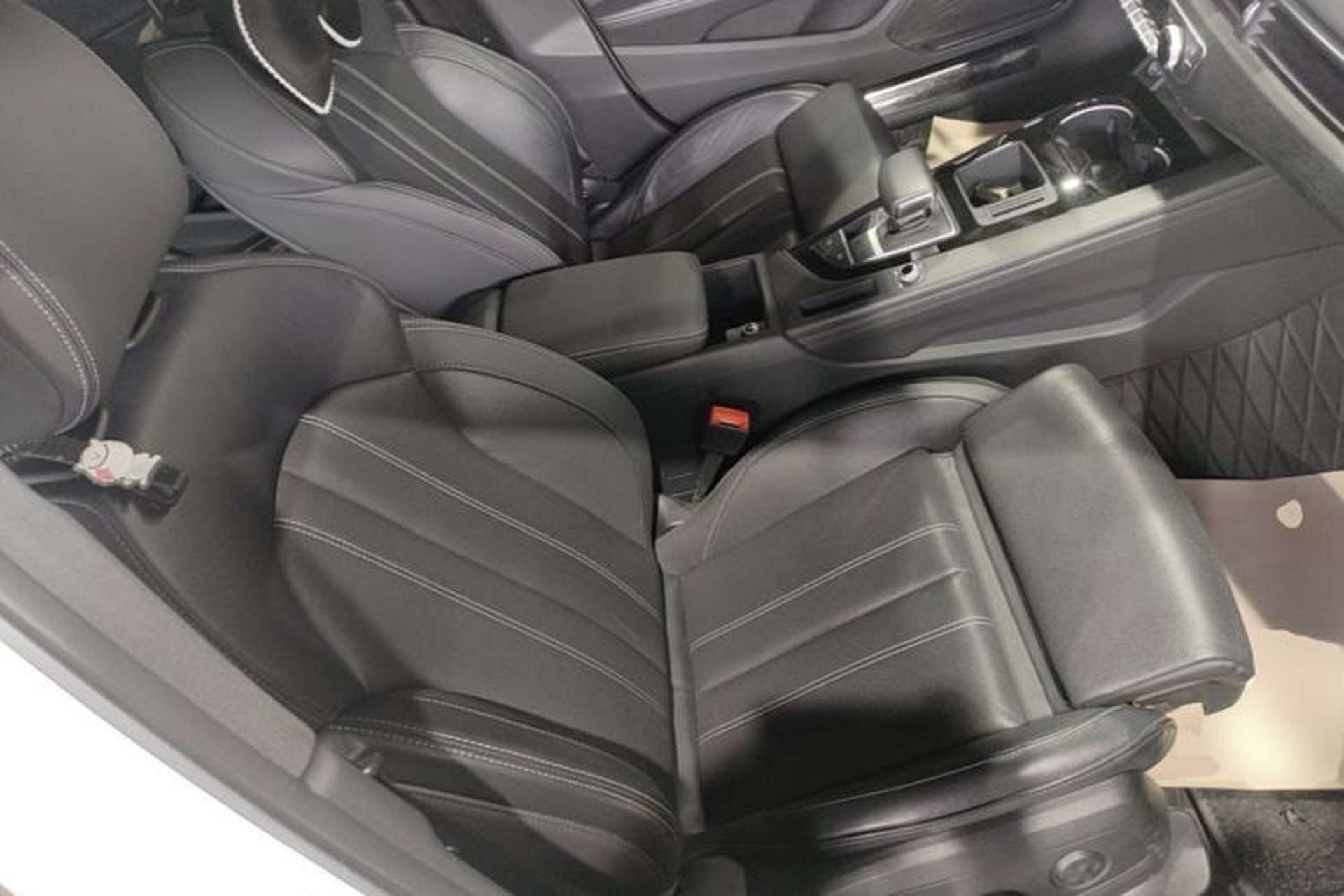Used Audi A4L 2023 40 TFSI Luxury Dynamic Model Right Front Seat