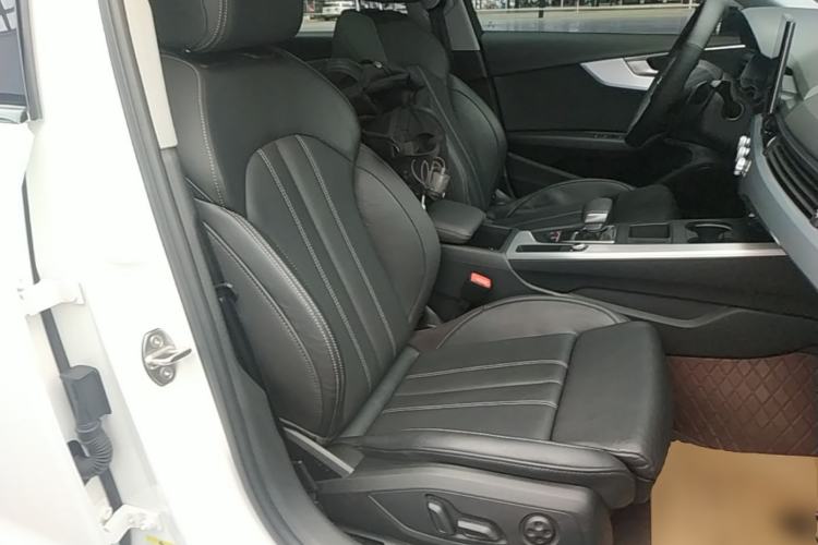 Used Audi A4L 2023 40 TFSI Fashion Dynamic Model Right Front Seat