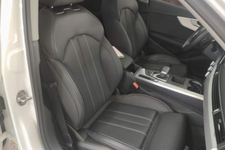Used Audi A4L 2023 40 TFSI Fashion Dynamic Model Right Front Seat