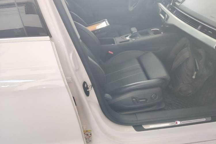 Used Audi A4L 2023 40 TFSI Fashion Dynamic Model Right Front Seat