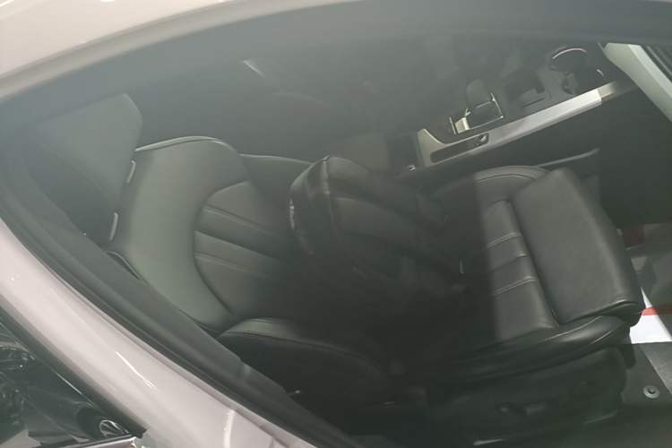 Used Audi A4L 2023 40 TFSI Fashion Dynamic Model Right Front Seat