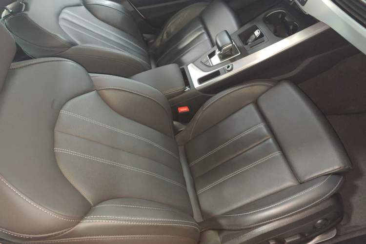 Used Audi A4L 2023 40 TFSI Fashion Dynamic Model Right Front Seat