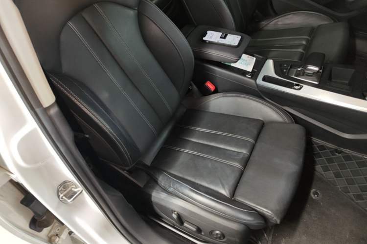 Used Audi A4L 2023 40 TFSI Fashion Dynamic Model Right Front Seat