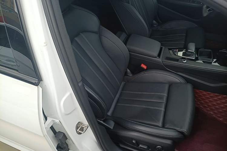 Used Audi A4L 2023 40 TFSI Luxury Dynamic Model Right Front Seat