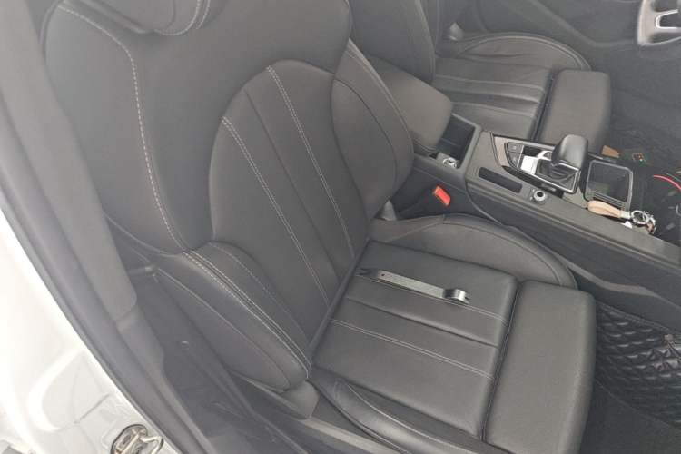 Used Audi A4L 2023 40 TFSI Luxury Dynamic Model Right Front Seat