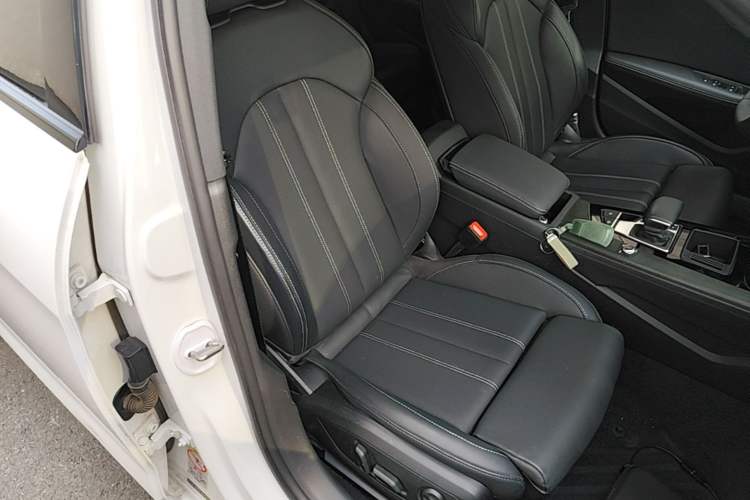 Used Audi A4L 2023 40 TFSI Luxury Dynamic Model Right Front Seat