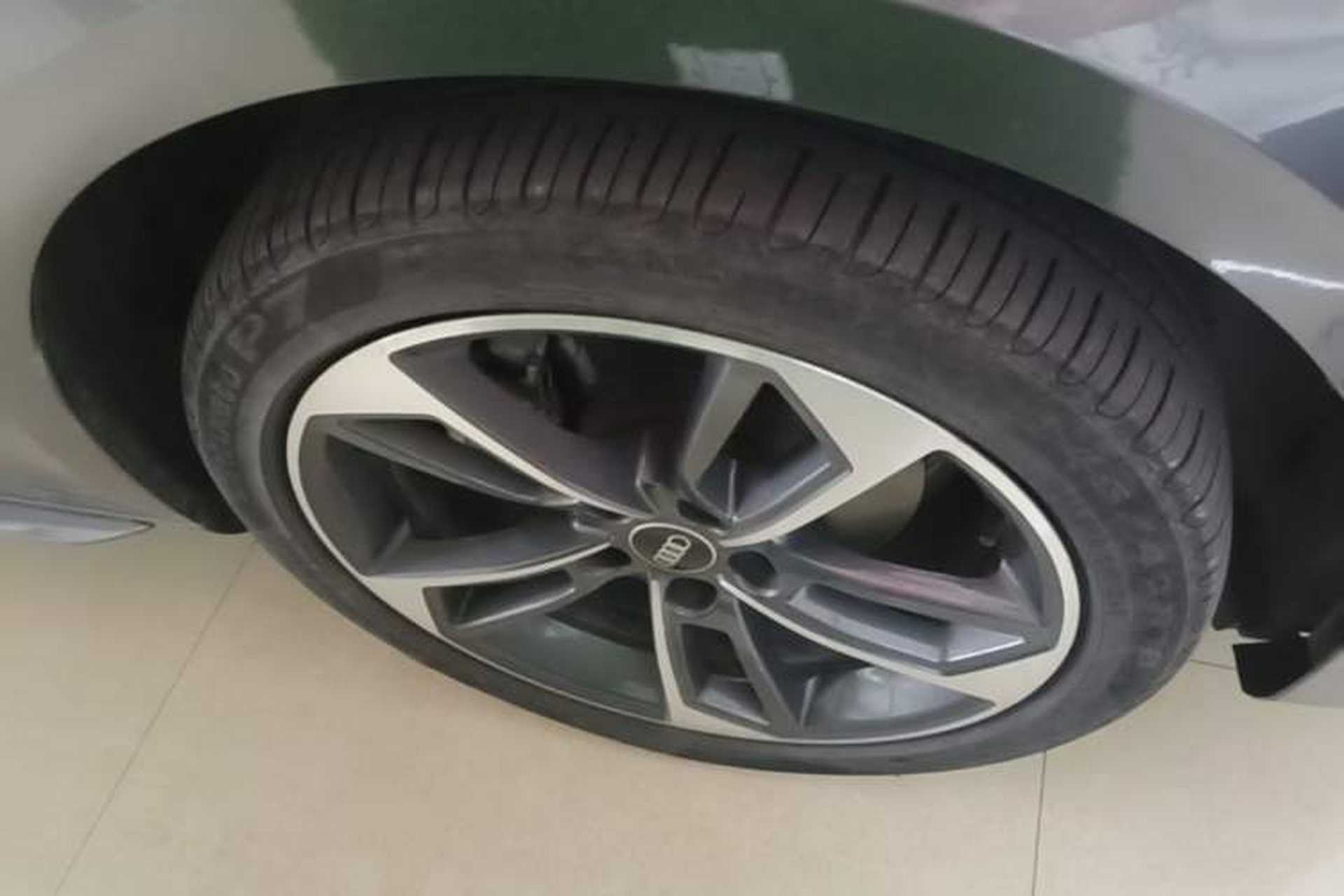 Used Audi A4L 2023 40 TFSI Fashion Dynamic Model Right Front Wheel Hub
