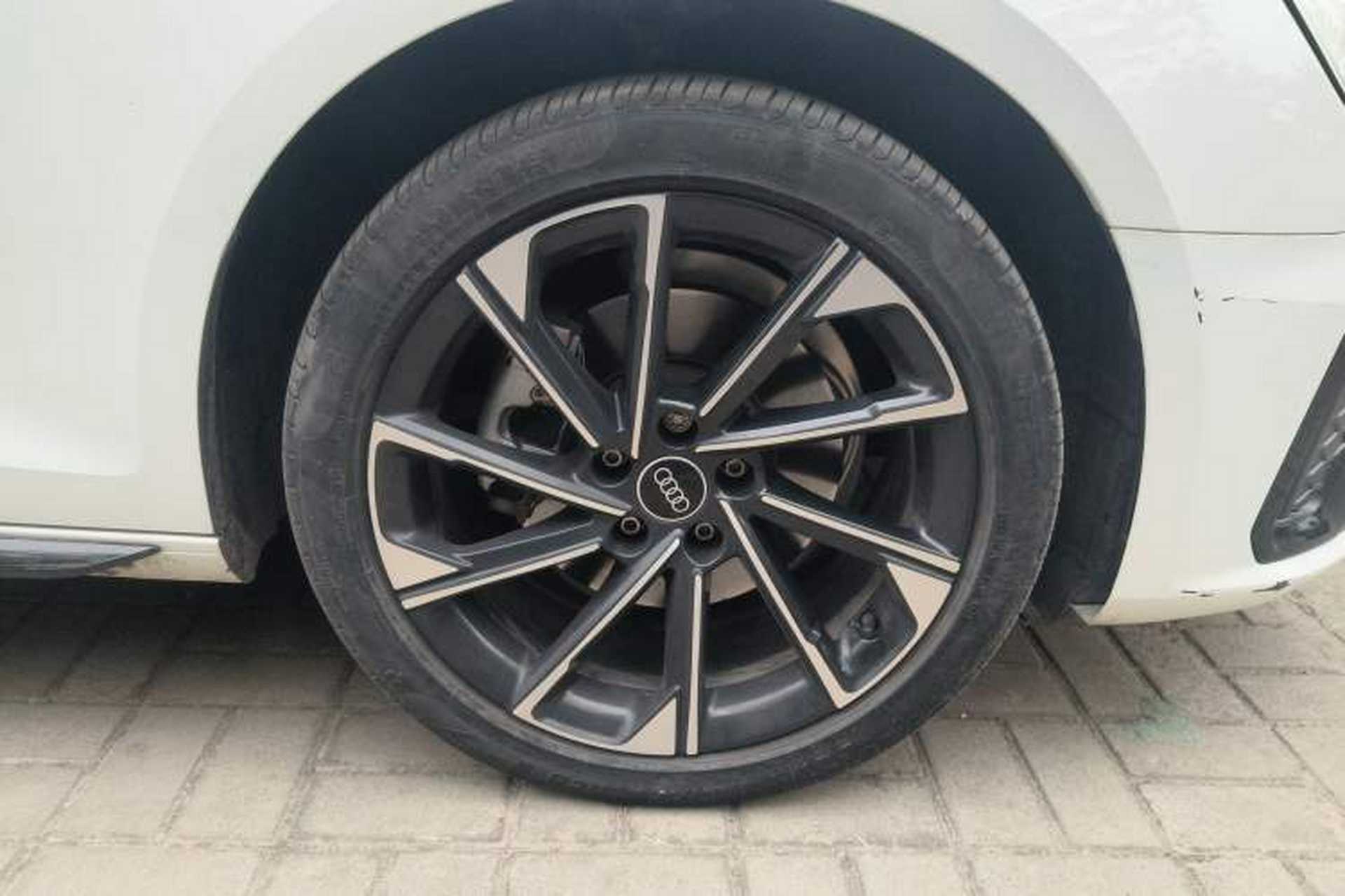 Used Audi A4L 2023 40 TFSI Luxury Dynamic Model Right Front Wheel Hub
