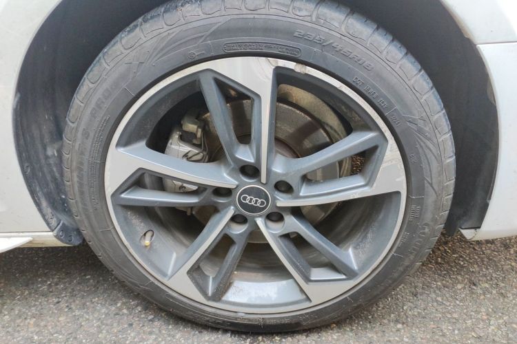 Used Audi A4L 2023 40 TFSI Fashion Dynamic Model Right Front Wheel Hub