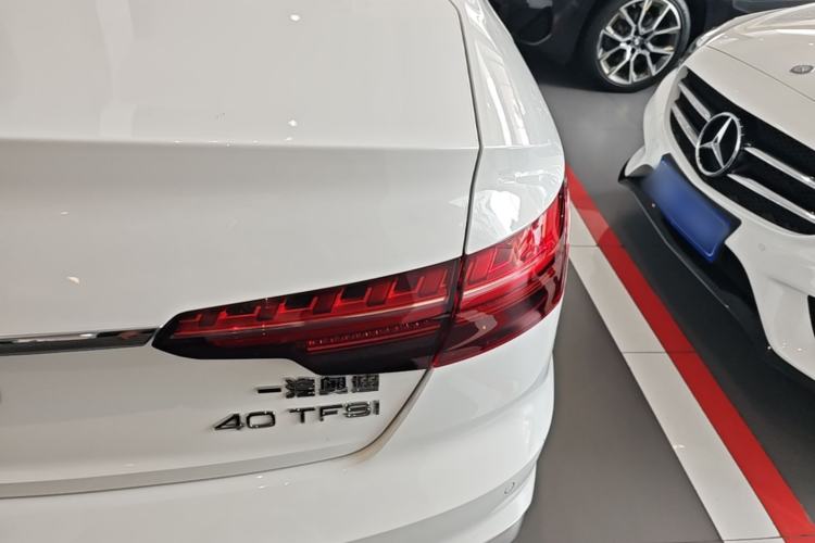 Used Audi A4L 2023 40 TFSI Fashion Dynamic Model Right Rear Taillight